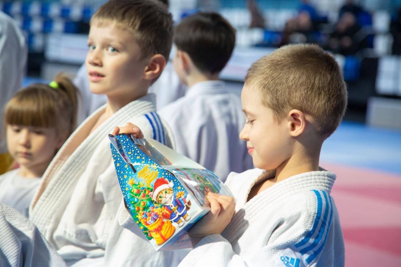 Владимир Константинов:. «Парламентская ёлка» — наше традиционное мероприятие Владимир Константинов:. «Парламентская ёлка» — наше традиционное мероприятие