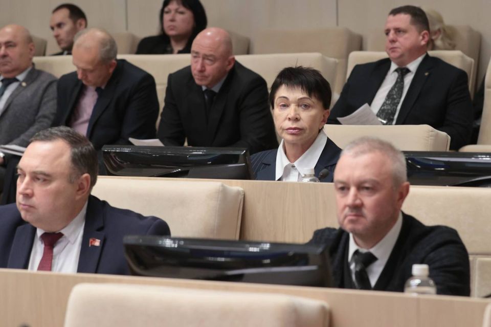 В Крыму увеличили штрафы за нарушение тишины и приставание к гражданам В Крыму увеличили штрафы за нарушение тишины и приставание к гражданам