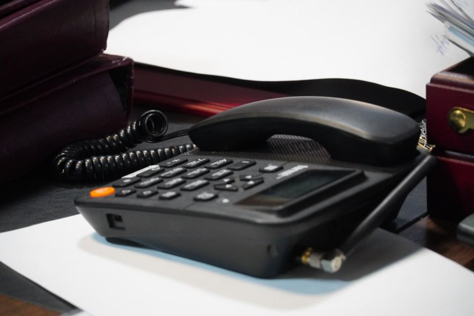 Глава администрации Олег Каторгин провел последний в этом году прием граждан по личным вопросам, общаясь с керчанами в телефонном режиме Глава администрации Олег Каторгин провел последний в этом году прием граждан по личным вопросам, общаясь с керчанами в телефонном режиме