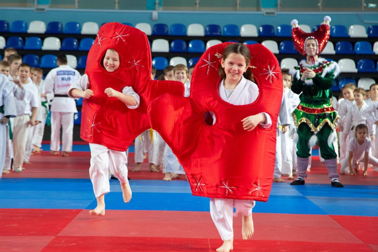 Владимир Константинов:. «Парламентская ёлка» — наше традиционное мероприятие Владимир Константинов:. «Парламентская ёлка» — наше традиционное мероприятие