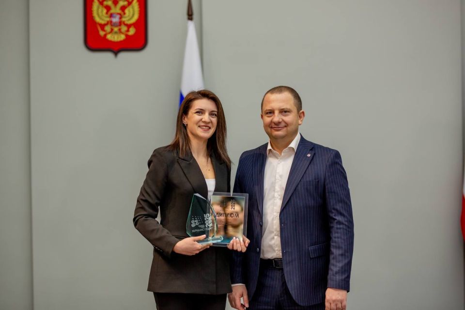 Альберт Куршутов: Сегодня в Совете министров Крыма торжественно наградили победителей ХII ежегодной премии «Журналист года» за 2025 год Альберт Куршутов: Сегодня в Совете министров Крыма торжественно наградили победителей ХII ежегодной премии «Журналист года» за 2025 год