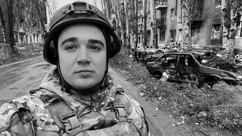 Крымской школе, где учился погибший в зоне СВО корреспондент "Известий" Александр Федорчак, присвоили его имя