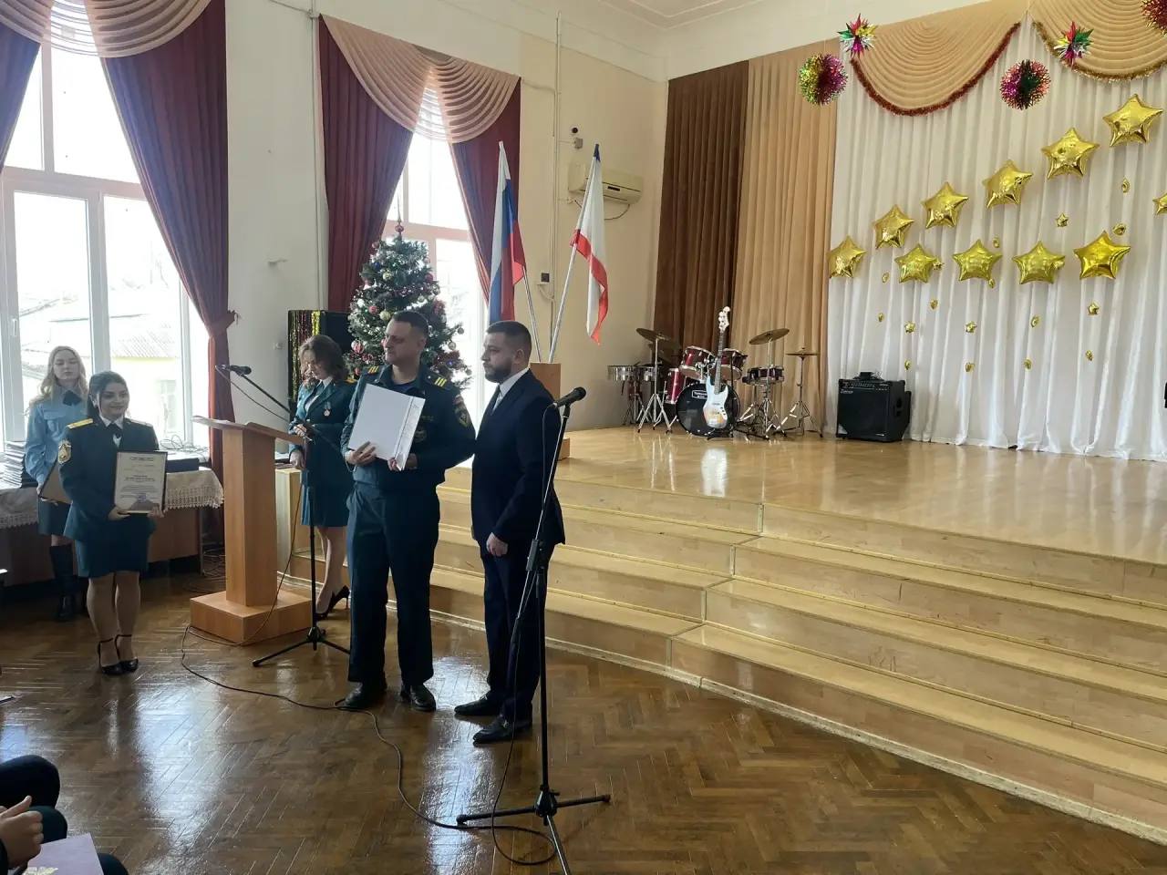 Кирилл Чебышев: Сегодня в городе Феодосия принял участие в торжественном мероприятии, приуроченном ко Дню спасателя Российской Федерации Кирилл Чебышев: Сегодня в городе Феодосия принял участие в торжественном мероприятии, приуроченном ко Дню спасателя Российской Федерации