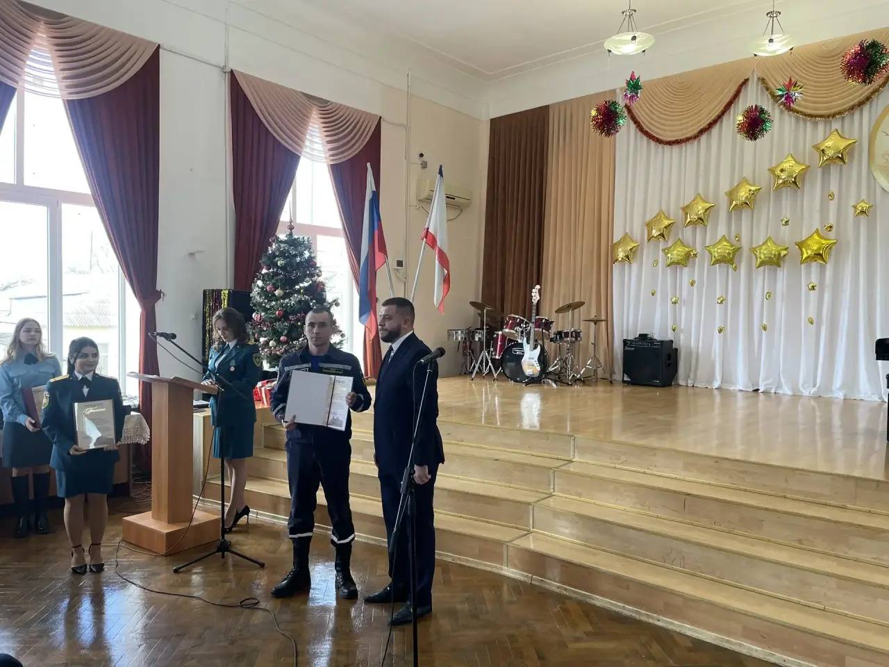 Кирилл Чебышев: Сегодня в городе Феодосия принял участие в торжественном мероприятии, приуроченном ко Дню спасателя Российской Федерации Кирилл Чебышев: Сегодня в городе Феодосия принял участие в торжественном мероприятии, приуроченном ко Дню спасателя Российской Федерации