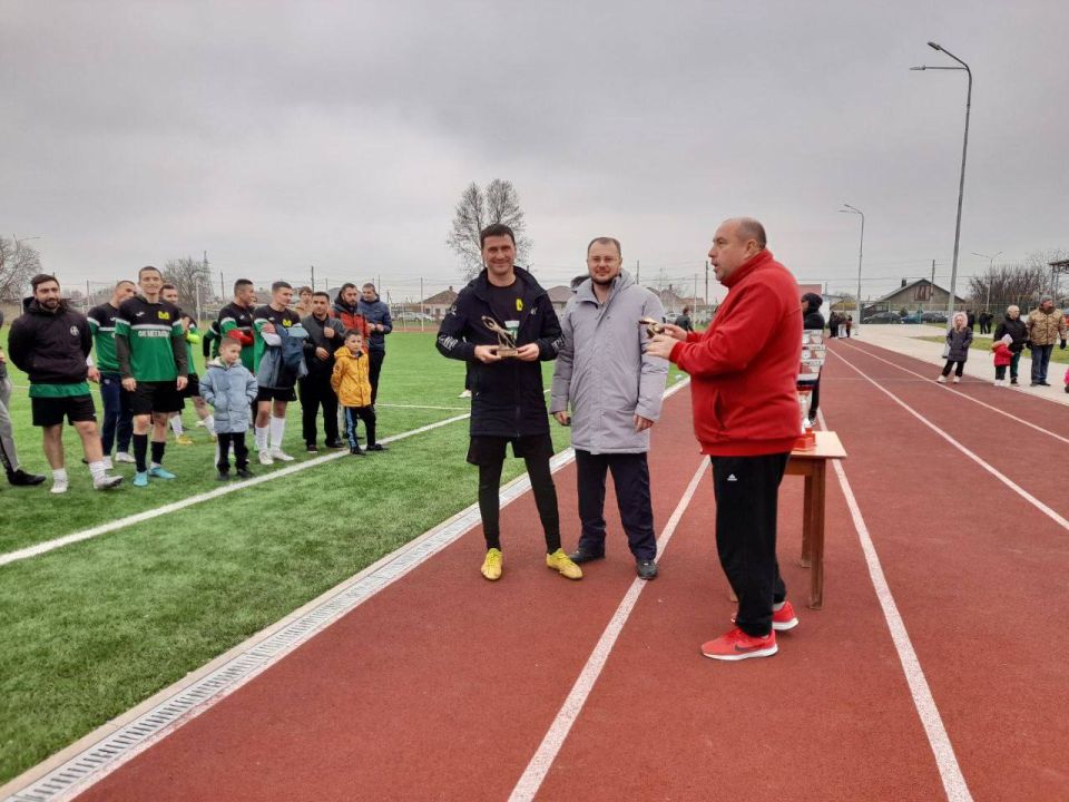 ����� ������: � ����� ������ �� ���������� ������ ���������� ��������� �� ������� ����� ������� ������