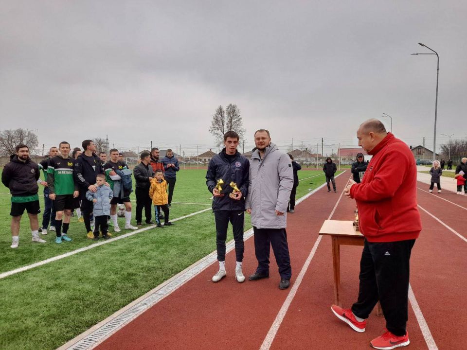 ����� ������: � ����� ������ �� ���������� ������ ���������� ��������� �� ������� ����� ������� ������