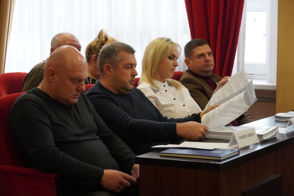 Глава администрации Керчи Олег Каторгин принял участие в работе 31-й сессии Керченского городского совета, на которой депутаты утвердили во втором чтении бюджет на 2026 год и плановый период 2027-2028 гг Глава администрации Керчи Олег Каторгин принял участие в работе 31-й сессии Керченского городского совета, на которой депутаты утвердили во втором чтении бюджет на 2026 год и плановый период 2027-2028 гг