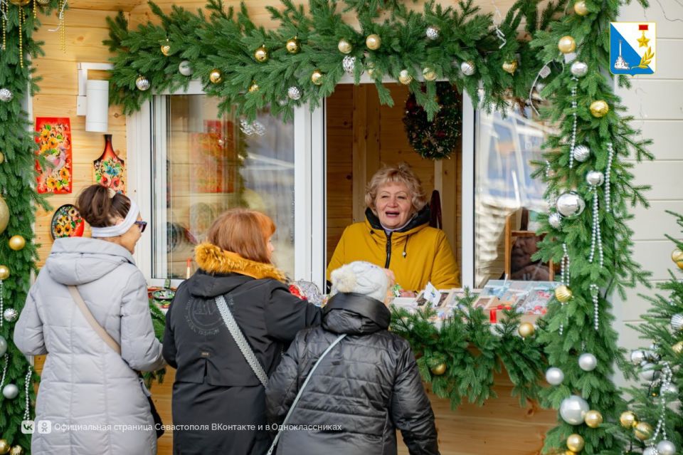В центре Севастополя открылась праздничная ярмарка В центре Севастополя открылась праздничная ярмарка
