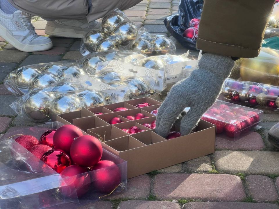 Керчь продолжает преображаться к праздникам Керчь продолжает преображаться к праздникам