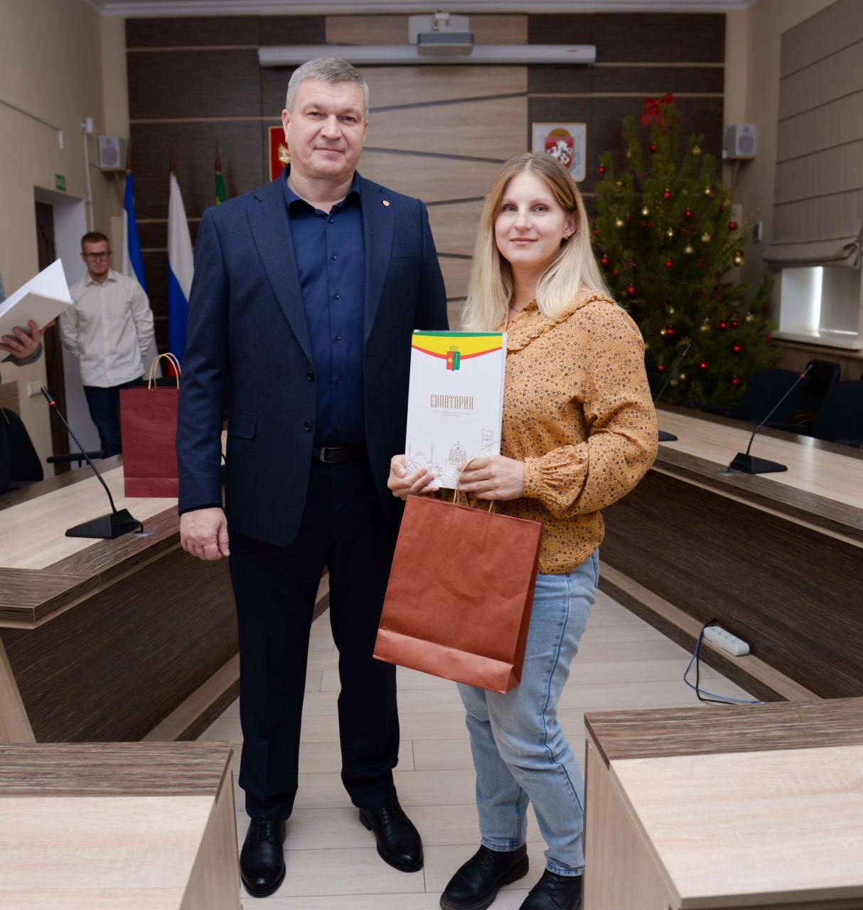 Александр Юрьев: Сегодня ещё 7 евпаторийцев стали собственниками квартир в новых, современных и красивых домах Александр Юрьев: Сегодня ещё 7 евпаторийцев стали собственниками квартир в новых, современных и красивых домах