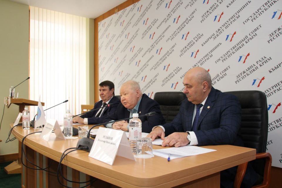 Общественная палата Крыма подвела итоги года: патриотизм, поддержка СВО и новые проекты стали главными темами 2025-го Общественная палата Крыма подвела итоги года: патриотизм, поддержка СВО и новые проекты стали главными темами 2025-го