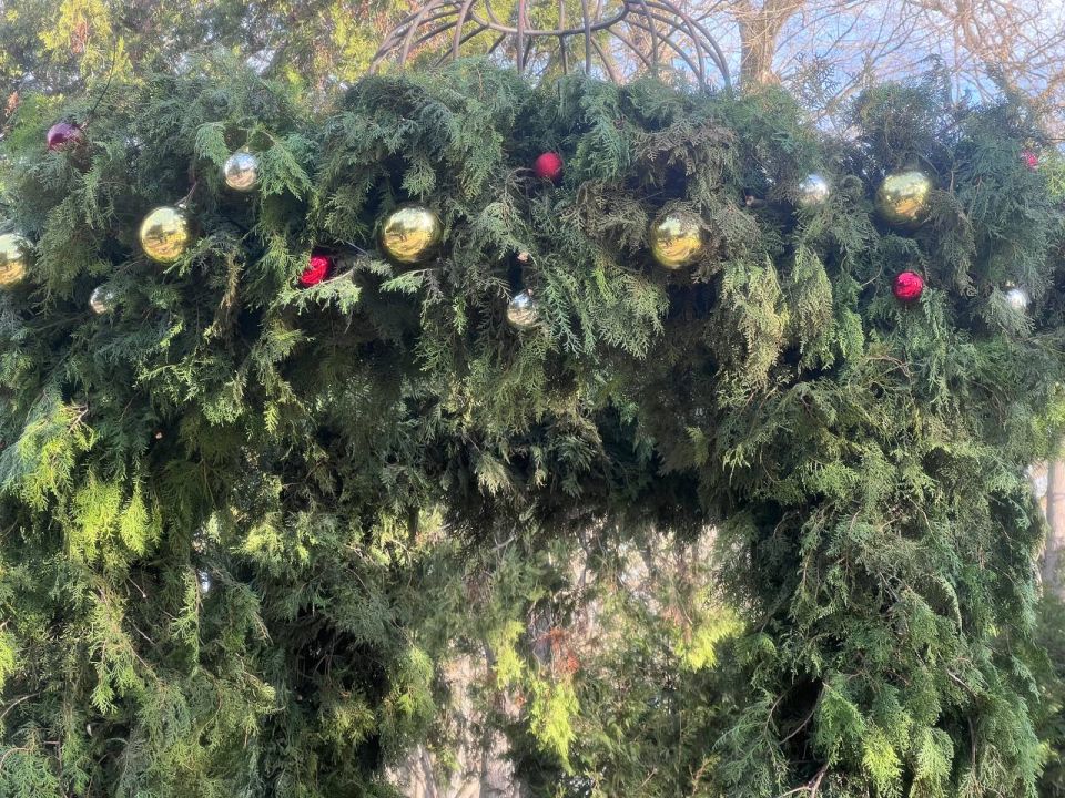 Керчь продолжает преображаться к праздникам Керчь продолжает преображаться к праздникам