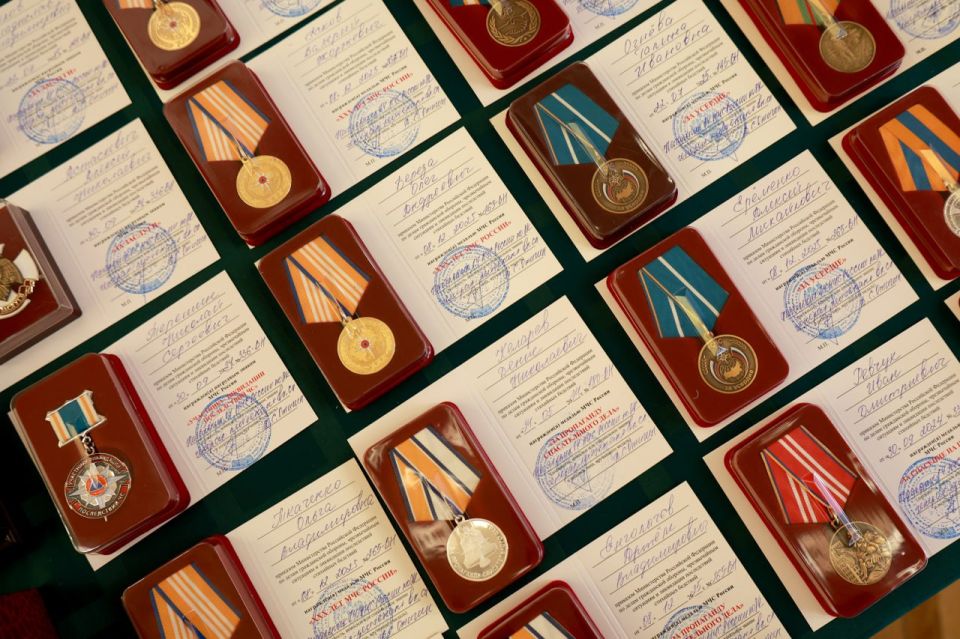 В Крыму сотрудники МЧС России отмечают День спасaтeля В Крыму сотрудники МЧС России отмечают День спасaтeля