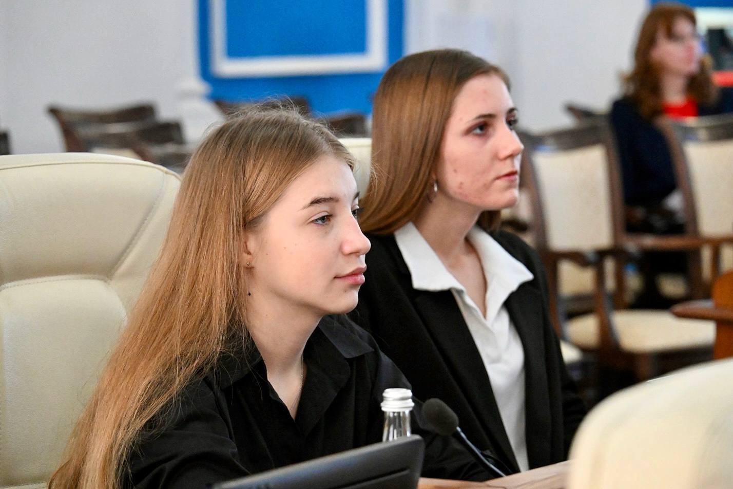 Владимир Немцев: В Законодательном Собрании прошли традиционные Рождественские парламентские встречи в рамках XXXIV Международных Рождественских образовательных чтений Владимир Немцев: В Законодательном Собрании прошли традиционные Рождественские парламентские встречи в рамках XXXIV Международных Рождественских образовательных чтений