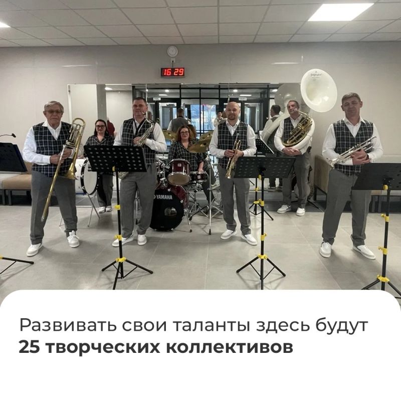 Один из самых больших Домов культуры Крыма распахнул свои двери для гостей в селе Перово Симферопольского района Один из самых больших Домов культуры Крыма распахнул свои двери для гостей в селе Перово Симферопольского района