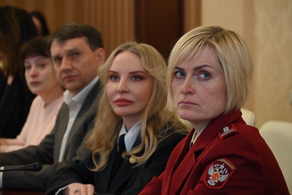 Валентина Радзивил удостоена Почётной грамоты Министерства финансов Республики Крым Валентина Радзивил удостоена Почётной грамоты Министерства финансов Республики Крым