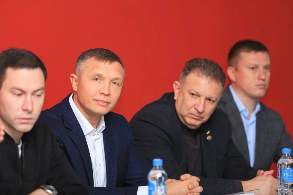 В Республике Крым подвели итоги работы Федерации кикбоксинга Республики Крым за 2025 год В Республике Крым подвели итоги работы Федерации кикбоксинга Республики Крым за 2025 год
