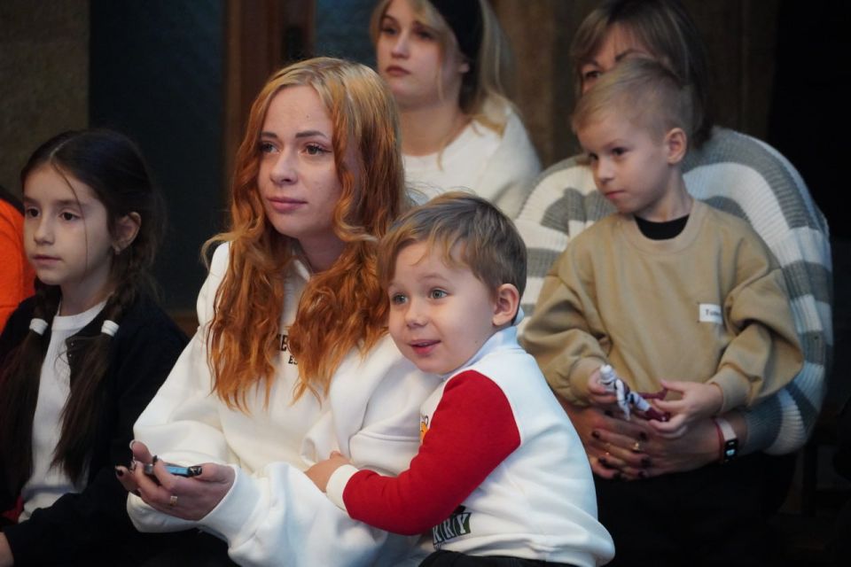 В Керчи подвели итоги всероссийской акции "Елка желаний" В Керчи подвели итоги всероссийской акции "Елка желаний"