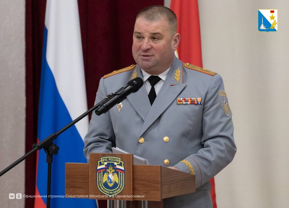 Губернатор Михаил Развожаев поздравил спасателей с профессиональным праздником Губернатор Михаил Развожаев поздравил спасателей с профессиональным праздником