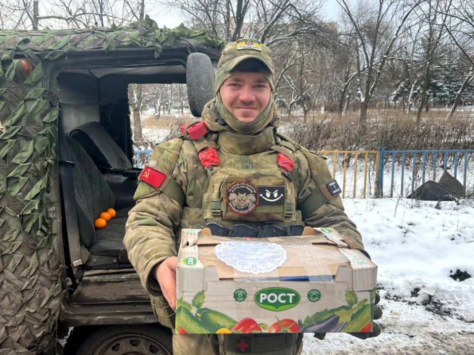 Из Севастополя в зону СВО отправили благотворительную помощь Из Севастополя в зону СВО отправили благотворительную помощь