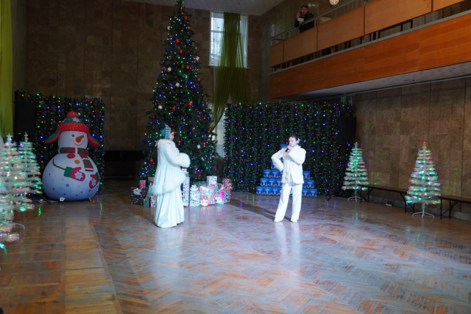 В Керчи подвели итоги всероссийской акции "Елка желаний" В Керчи подвели итоги всероссийской акции "Елка желаний"