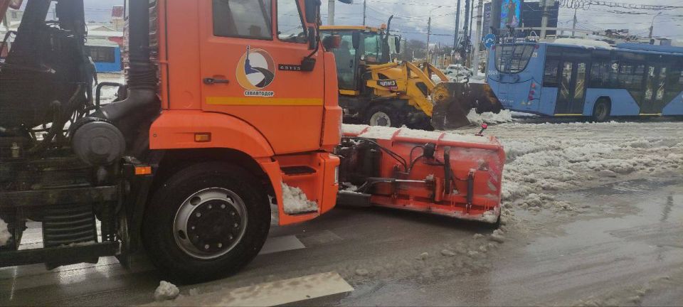 Михаил Развожаев: На заключительном в этом году заседании Правительства Севастополя обсудили с подчинёнными вопросы ликвидации последствий непогоды Михаил Развожаев: На заключительном в этом году заседании Правительства Севастополя обсудили с подчинёнными вопросы ликвидации последствий непогоды