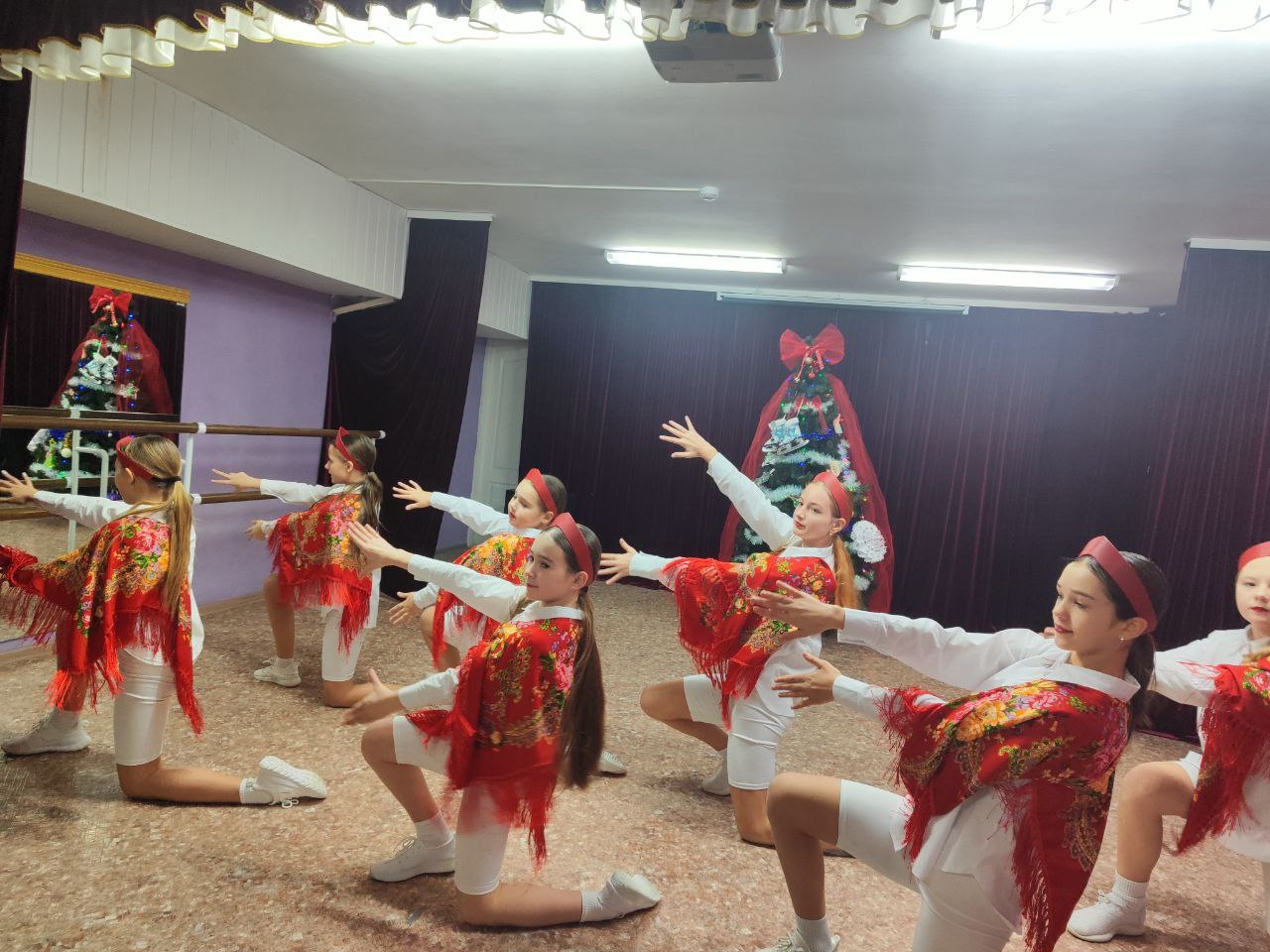 Новогоднее настроение в поселках Новогоднее настроение в поселках