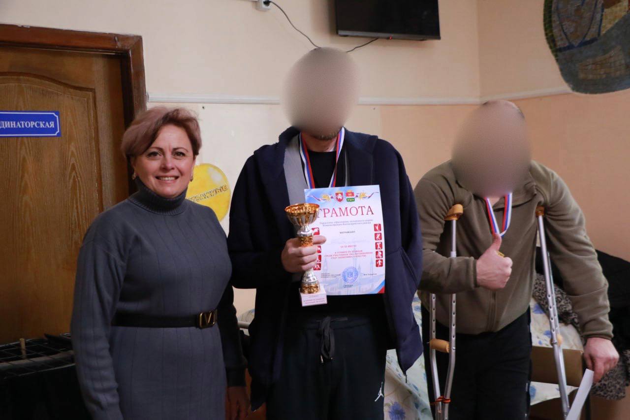 Ольга Урайкина: В преддверии новогодних праздников с гуманитарной помощью и всеми любимыми настольными играми посетила военный госпиталь Ольга Урайкина: В преддверии новогодних праздников с гуманитарной помощью и всеми любимыми настольными играми посетила военный госпиталь