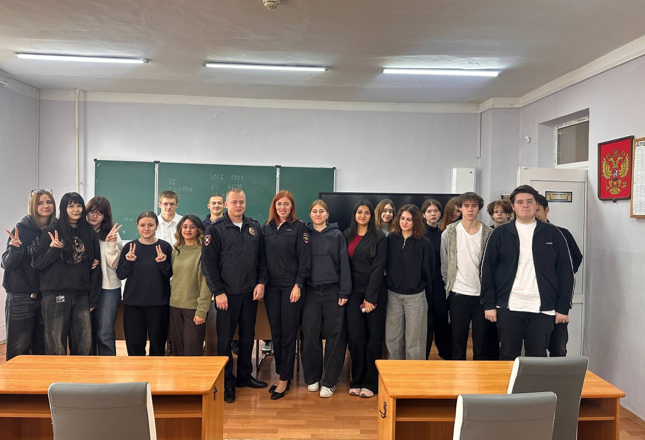 Госавтоинспекторы Севастополя провели мероприятия, направленные на снижение детского дорожно-транспортного травматизма в посёлке Кача Госавтоинспекторы Севастополя провели мероприятия, направленные на снижение детского дорожно-транспортного травматизма в посёлке Кача