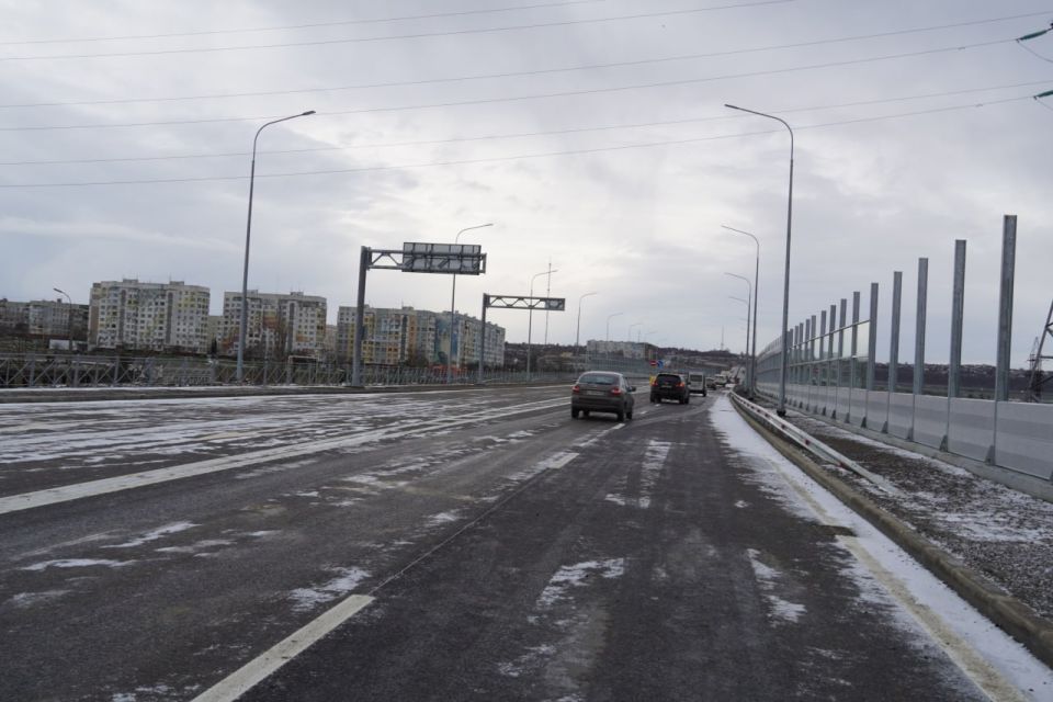 В Керчи торжественно запустили рабочее движение по обновленному путепроводу на шоссе Героев Сталинграда В Керчи торжественно запустили рабочее движение по обновленному путепроводу на шоссе Героев Сталинграда