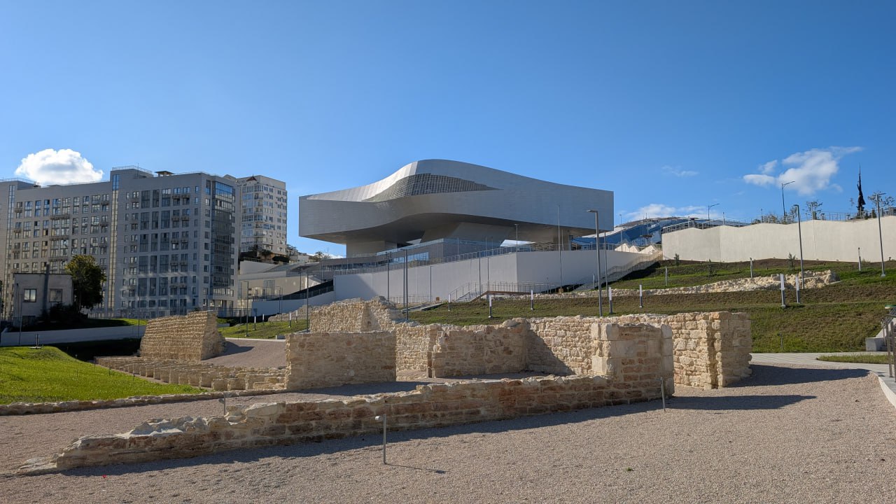 Михаил Развожаев: На мысе Хрустальном завершено строительство Российской галереи искусств — крупнейшего художественного музея на юге России Михаил Развожаев: На мысе Хрустальном завершено строительство Российской галереи искусств — крупнейшего художественного музея на юге России