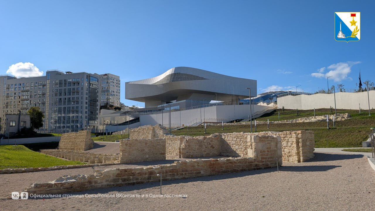 На мысе Хрустальном завершили строительство Российской галереи искусств — крупнейшего художественного музея на юге России