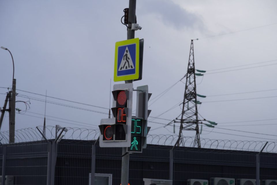 В Керчи торжественно запустили рабочее движение по обновленному путепроводу на шоссе Героев Сталинграда В Керчи торжественно запустили рабочее движение по обновленному путепроводу на шоссе Героев Сталинграда