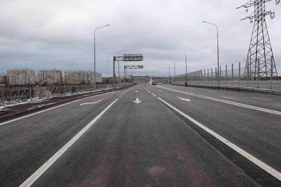 Уважаемые автомобилисты!. До организации светофорного регулирования в районе тубдиспансера на шоссе Героев Сталинграда вводится следующая схема движения: Из центра города в район Аршинцево движение осуществляется...