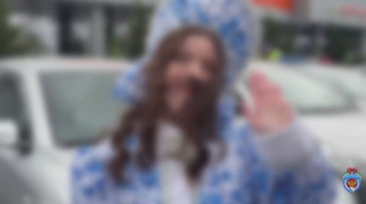 Сотрудники Госавтоинспекции Севастополя напомнили водителям о важности соблюдения ПДД и вручили «витамины безопасности»