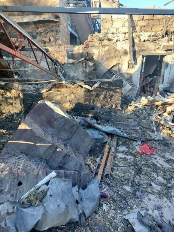 Эти страшные кадры с места трагедии в Хорлах Херсонской области публикуют СМИ Эти страшные кадры с места трагедии в Хорлах Херсонской области публикуют СМИ
