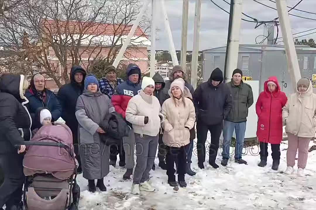 Алексей Васильев: Севастопольский губернатор не подкачал, помог людям собраться вместе поводить хороводы записать своё обращение