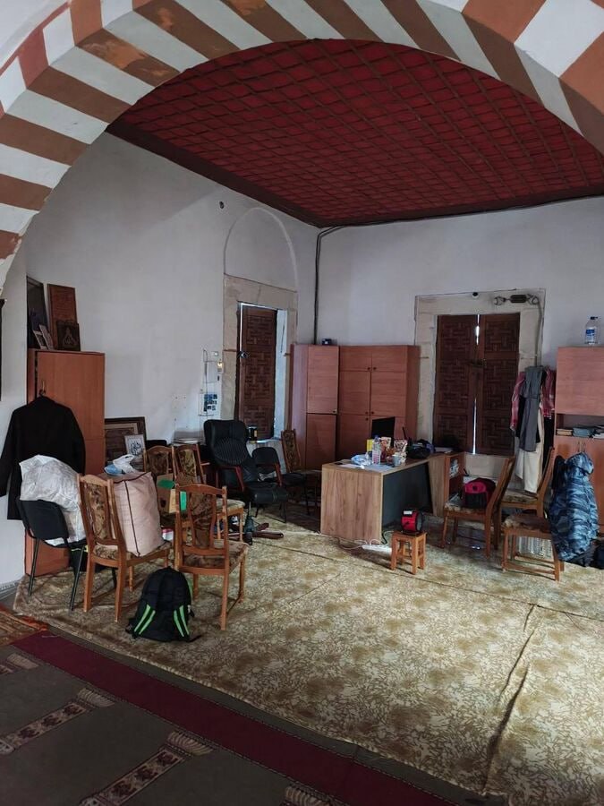 Мусульманских сектантов выдворили из старинной мечети Крыма Мусульманских сектантов выдворили из старинной мечети Крыма