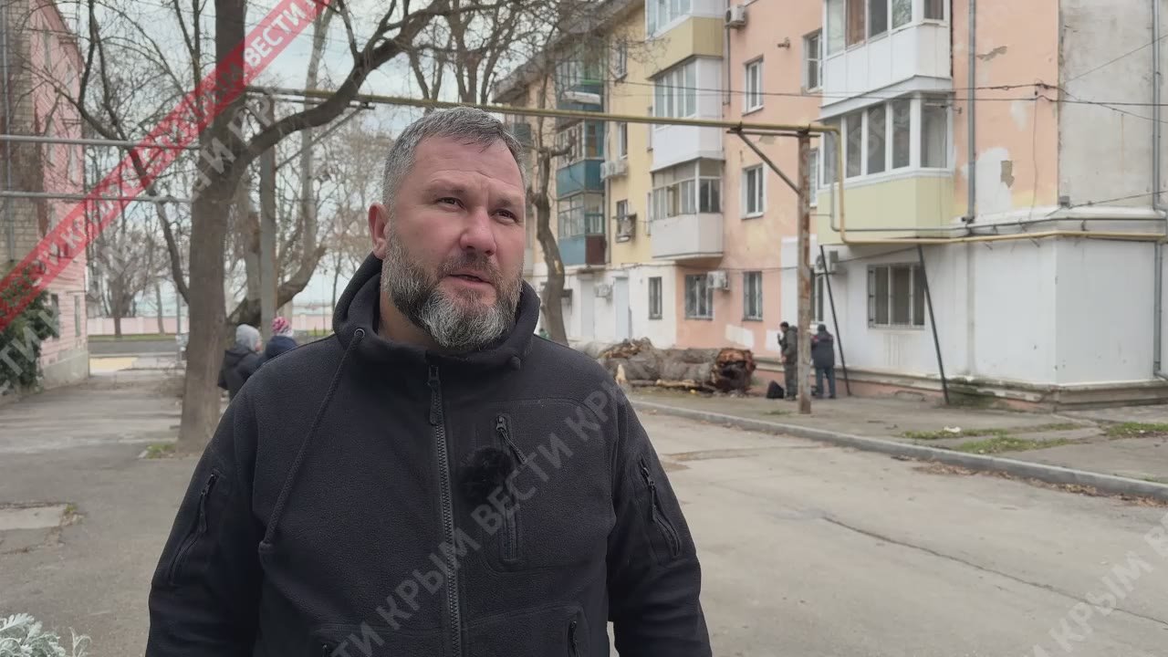 В Феодосии из-за непогоды повреждены уличное освещение и интернет-сети