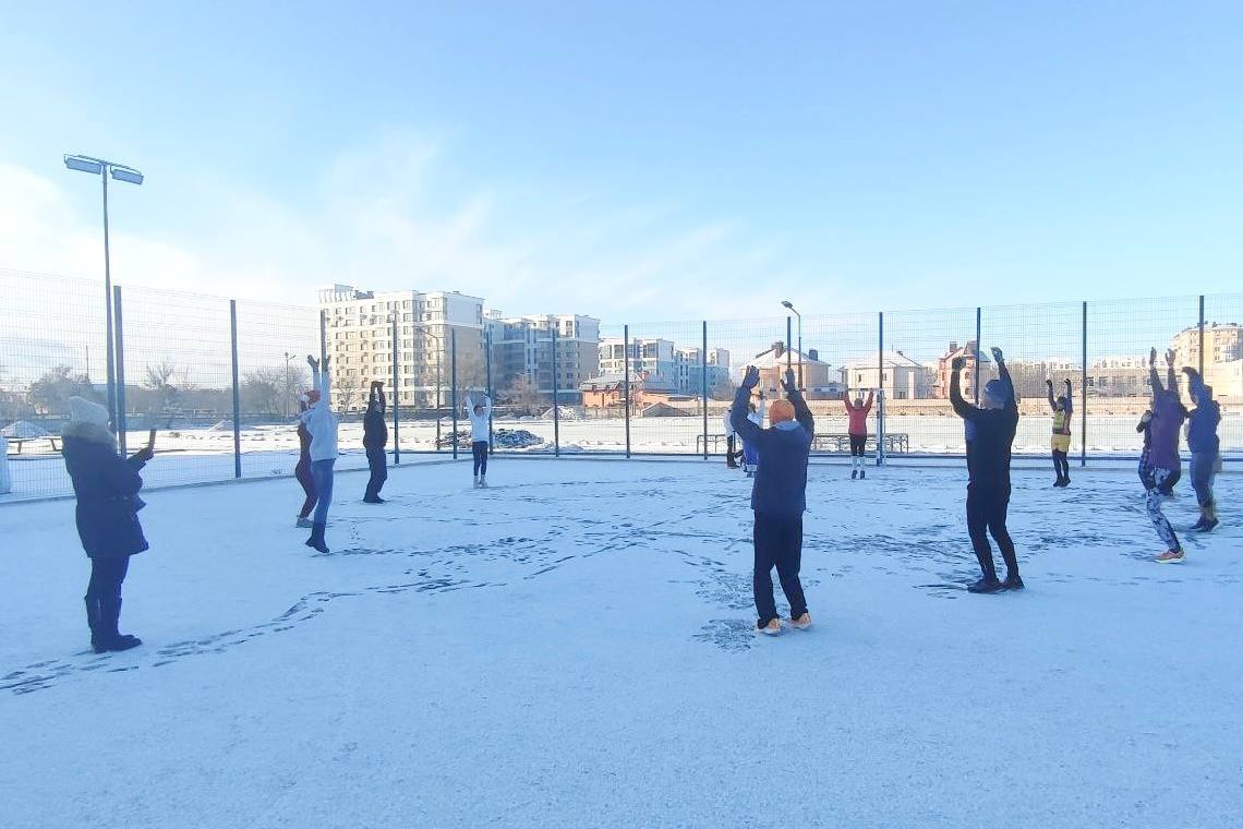 В Евпатории в рамках всекрымского спортмоба «Бодрое утро» прошла утренняя зарядка, ставшая частью социально-культурного проекта «Живи трезво», поддержанного Министерством спорта Республики Крым В Евпатории в рамках всекрымского спортмоба «Бодрое утро» прошла утренняя зарядка, ставшая частью социально-культурного проекта «Живи трезво», поддержанного Министерством спорта Республики Крым