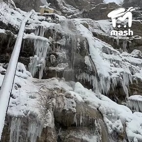 После трёх дней ничегонеделанья пора размять глазки и посмотреть на красоту — водопад Учан-Су на Ай-Петри