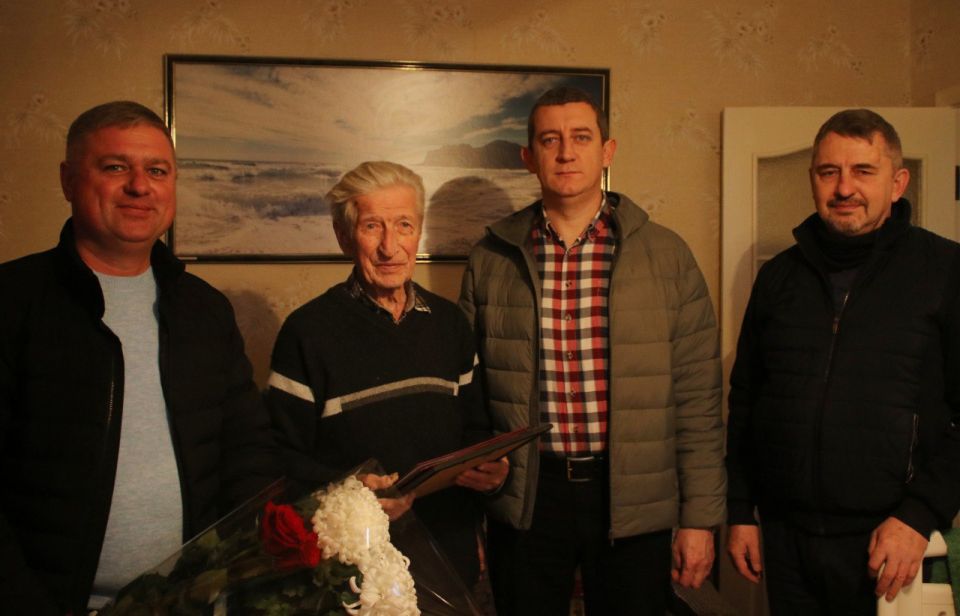 Почетного гражданина Феодосии поздравили с 91-летием Почетного гражданина Феодосии поздравили с 91-летием