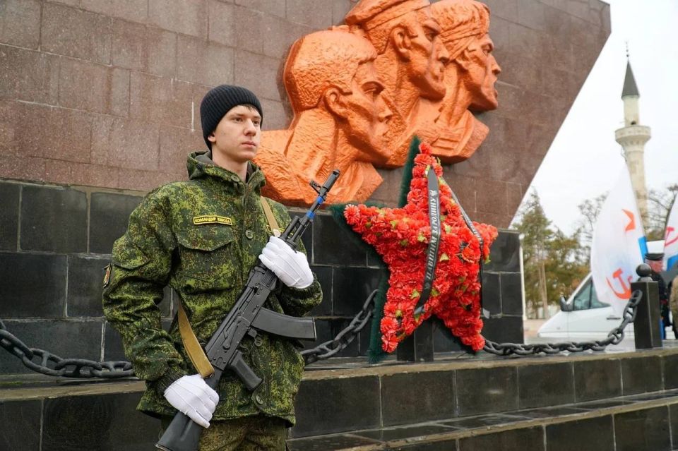 84-я годовщина высадки Евпаторийского десанта 84-я годовщина высадки Евпаторийского десанта