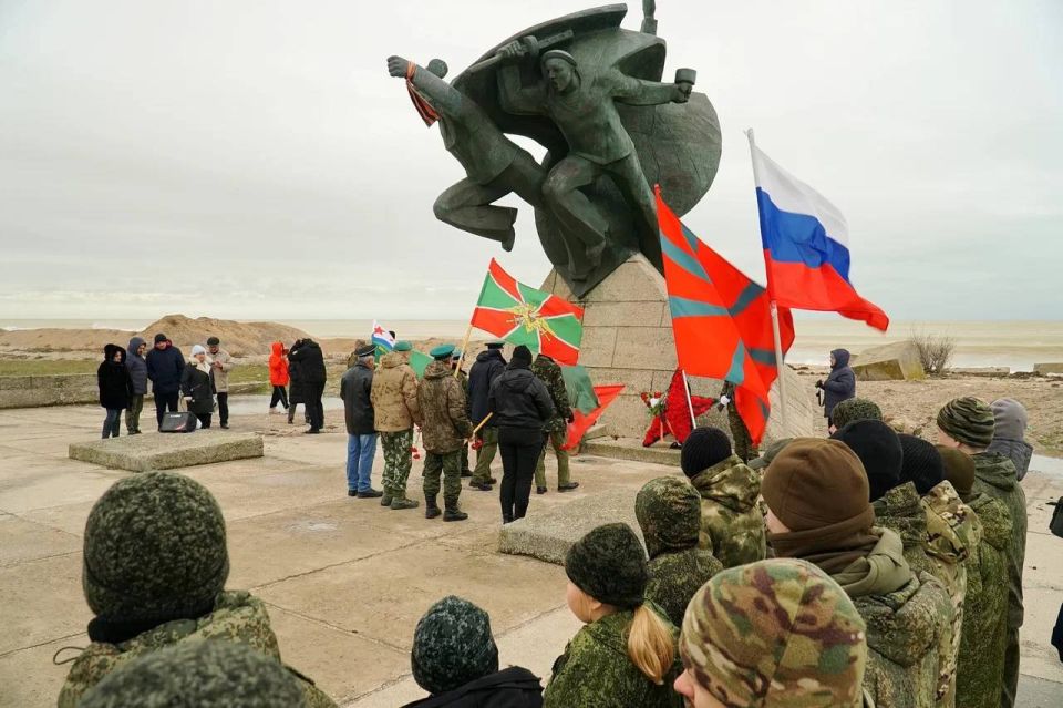 84-я годовщина высадки Евпаторийского десанта 84-я годовщина высадки Евпаторийского десанта