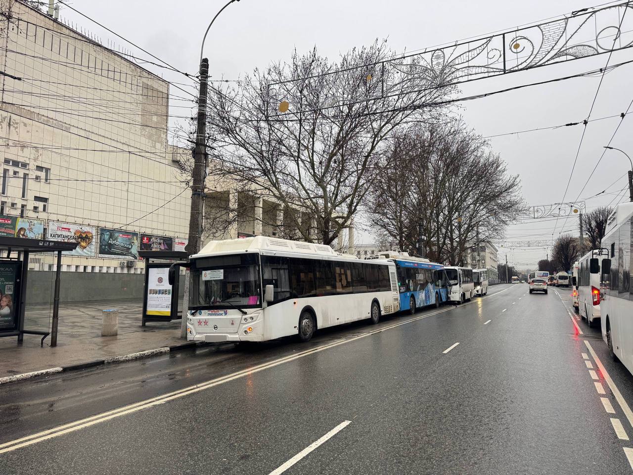 Пять человек пострадали в ДТП в Симферополе