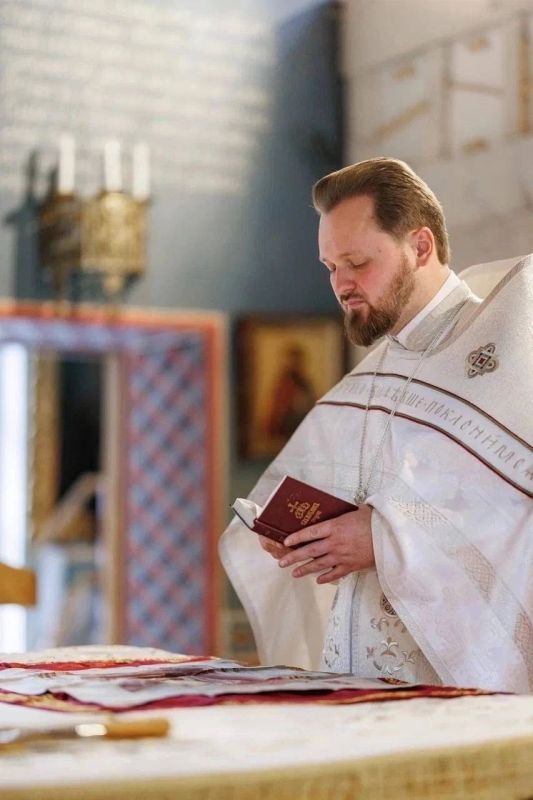 Галина Огнёва: С огромной теплотой и самыми искренними чувствами поздравляю с Днем рождения дорогого протоиерея Дмитрия Компанца, человека с большим сердцем!