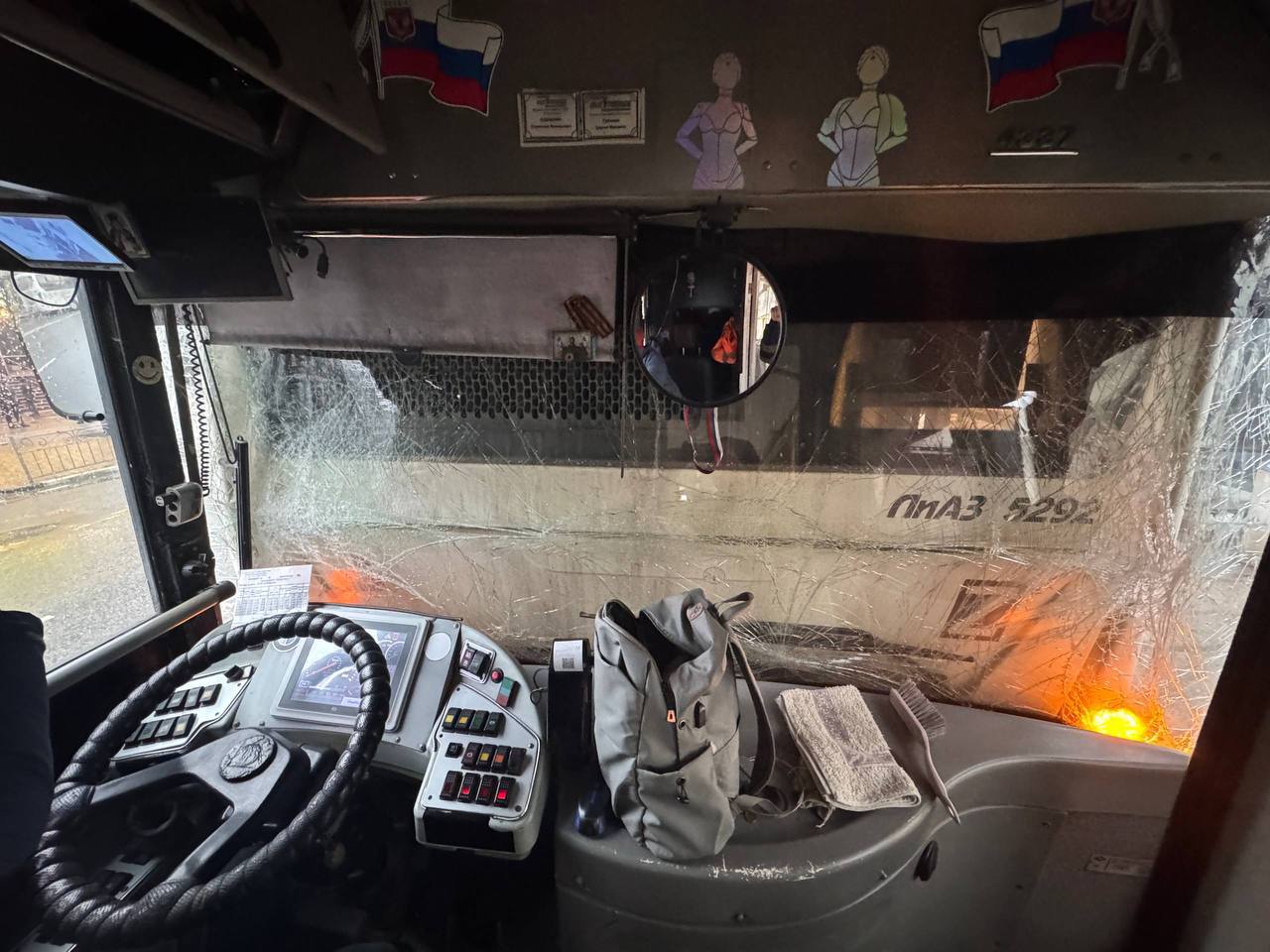 Госавтоинспекция Симферополя устанавливает обстоятельства ДТП с общественным транспортом Госавтоинспекция Симферополя устанавливает обстоятельства ДТП с общественным транспортом