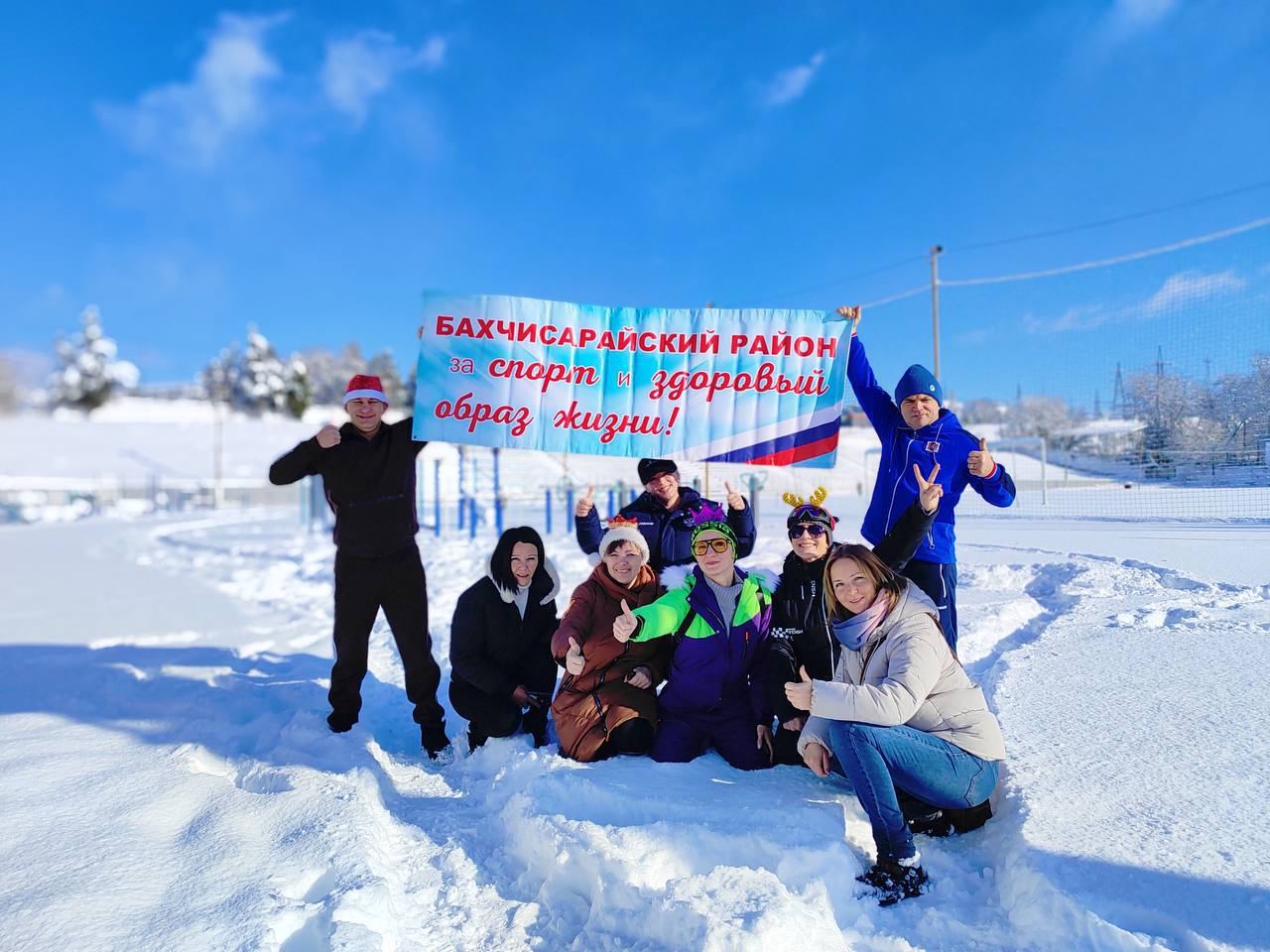 В Бахчисарайском районе прошла утренняя зарядка в формате всекрымского спортмоба «Бодрое утро», реализуемого в рамках социально-культурного проекта «Живи трезво» при поддержке Министерства спорта Республики Крым