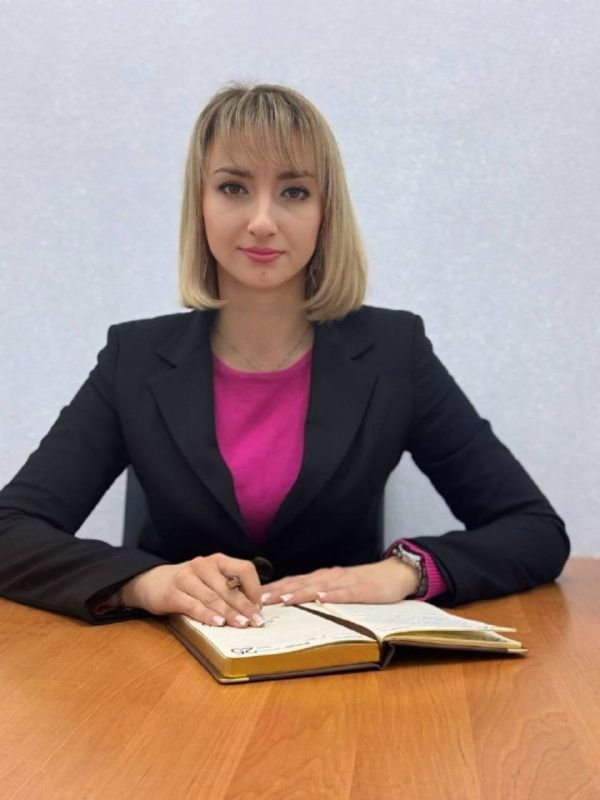 Галина Огнёва: В светлый праздник Рождества Христова от всей души поздравляю с Днем рождения Елену Николаевну Кухоль, начальника Инспекции по жилищному надзору, главного государственного жилищного инспектора Республики Крым!