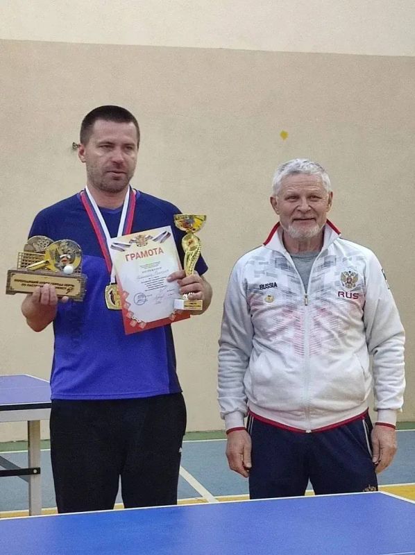 28 декабря 2025 года, в канун Нового года, в Керчи состоялся заключительный этап розыгрыша престижного городского турнира по настольному теннису «Переходящий Кубок Керчи» в личном первенстве 28 декабря 2025 года, в канун Нового года, в Керчи состоялся заключительный этап розыгрыша престижного городского турнира по настольному теннису «Переходящий Кубок Керчи» в личном первенстве